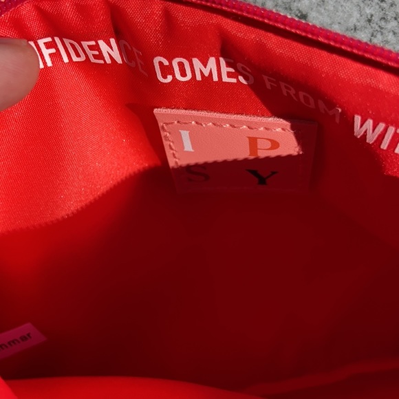 Women Make-Up Bag - Picture 4 of 4